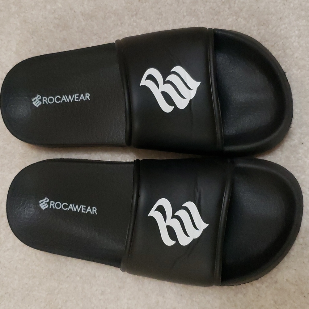 Boys Size 6 Rocawear Slides